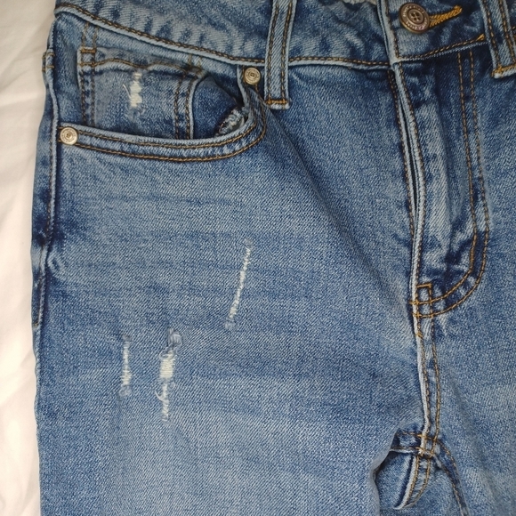 Altar'd State distressed skinny jeans - Picture 4 of 10